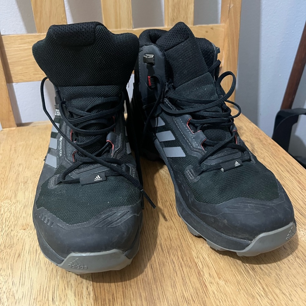 Adidas Men's Terrex Swift R3 Mid Gore-Tex FW2762 Walking Boots 9 sz